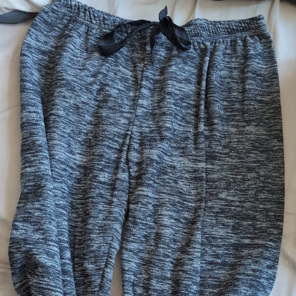 Ariella Women's Gray Pajama Pants